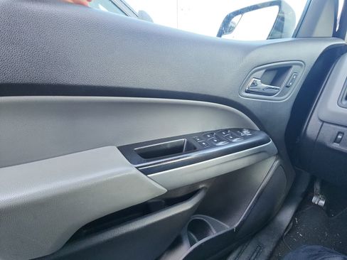 Used 2016 Chevrolet Colorado LT w/ LT Convenience Package RWD image 15