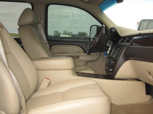 Used 2012 GMC Sierra 3500 Denali AWD/4WD image 24