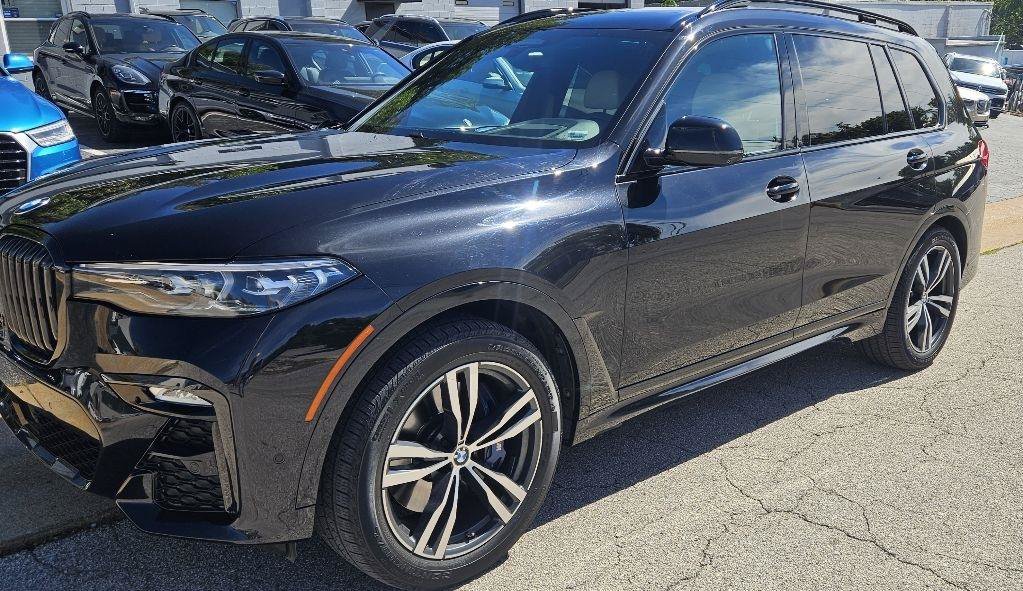 Used 2020 BMW X7 xDrive40i w/ M Sport Package AWD/4WD image 5