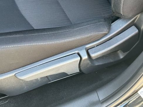 Used 2025 Nissan Sentra SV FWD image 22