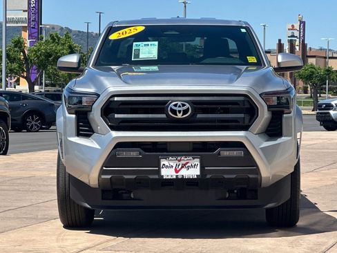 Used 2025 Toyota Tacoma SR5 RWD image 10