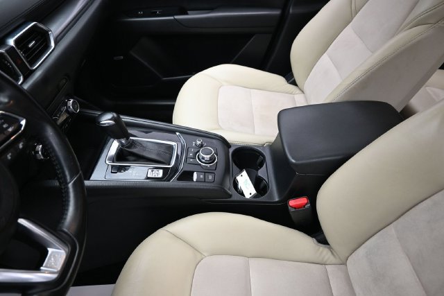 Used 2018 MAZDA CX-5 Touring w/ Preferred Equipment Package FWD image 26