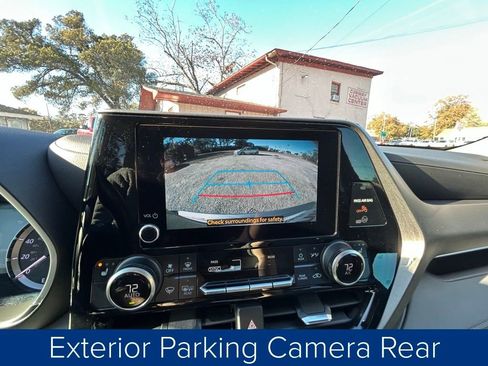 Used 2023 Toyota Highlander XLE image 38