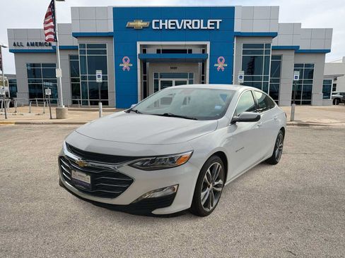 Used 2024 Chevrolet Malibu LT FWD image 1