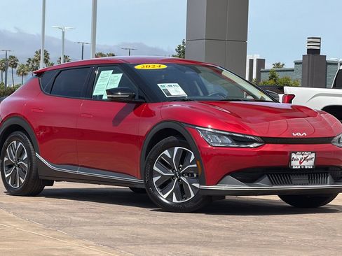 Used 2024 Kia EV6 Light RWD image 2