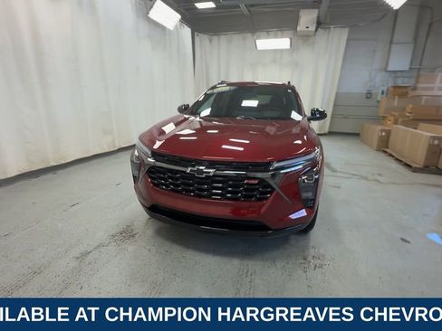 Used 2025 Chevrolet Trax RS w/ Driver Confidence Package image 3