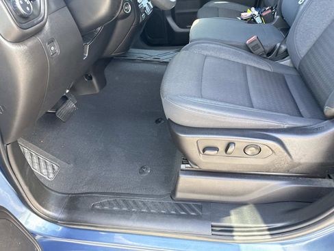 Used 2024 Chevrolet Silverado 2500 Custom w/ Custom Convenience Package image 20