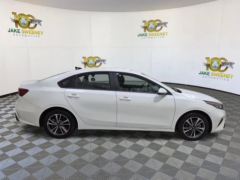 Certified 2024 Kia Forte LXS FWD image 11