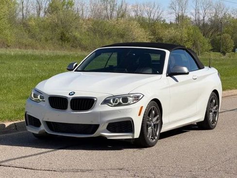 Used 2016 BMW M235i xDrive Convertible AWD/4WD image 8