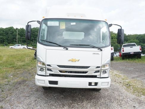 New 2024 Chevrolet Low Cab Forward 4500 XD image 15