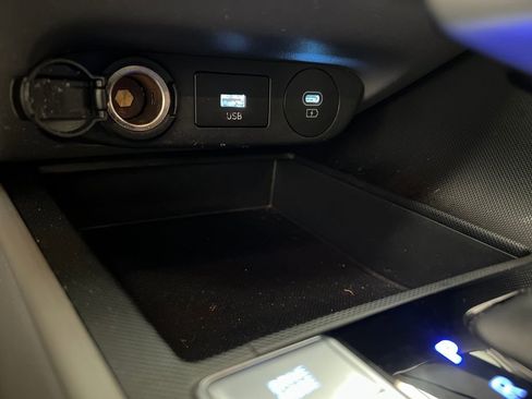 Used 2024 Hyundai Elantra SEL image 43