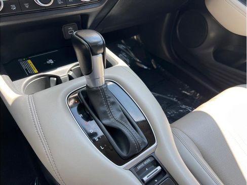 Used 2023 Honda HR-V EX-L image 11