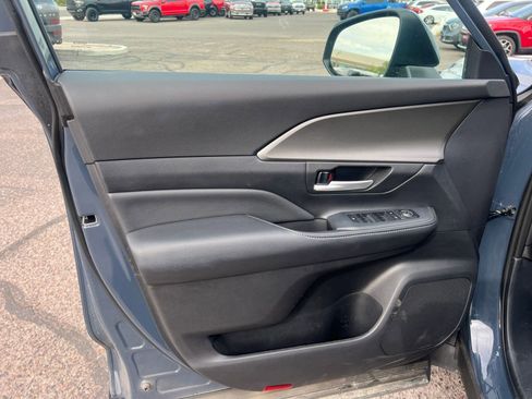 Used 2025 Toyota Grand Highlander FWD image 20