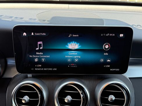 Used 2022 Mercedes-Benz GLC 300 image 34