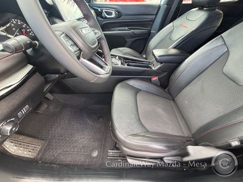 Used 2023 Jeep Compass Trailhawk image 18