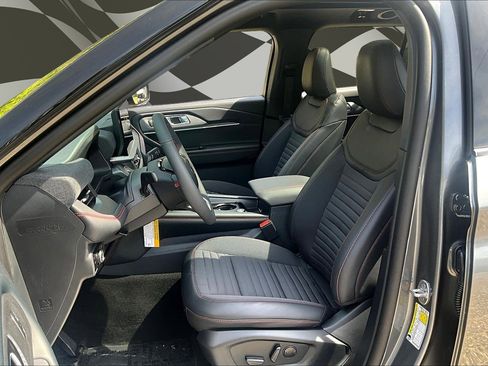 New 2026 Ford Explorer ST-Line AWD/4WD image 9