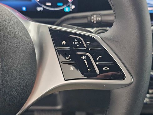 New 2026 Mercedes-Benz GLB 250 image 28