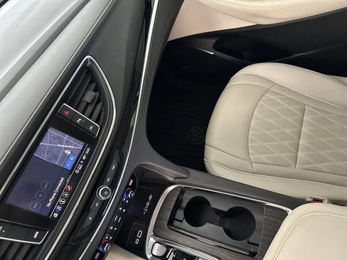 Used 2022 Buick Enclave Avenir w/ Avenir Technology Package image 26