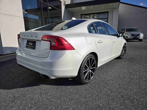 Used 2016 Volvo S60 T5 Premier w/ Convenience Package image 3