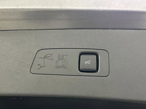 Used 2025 Lincoln Corsair Reserve image 15