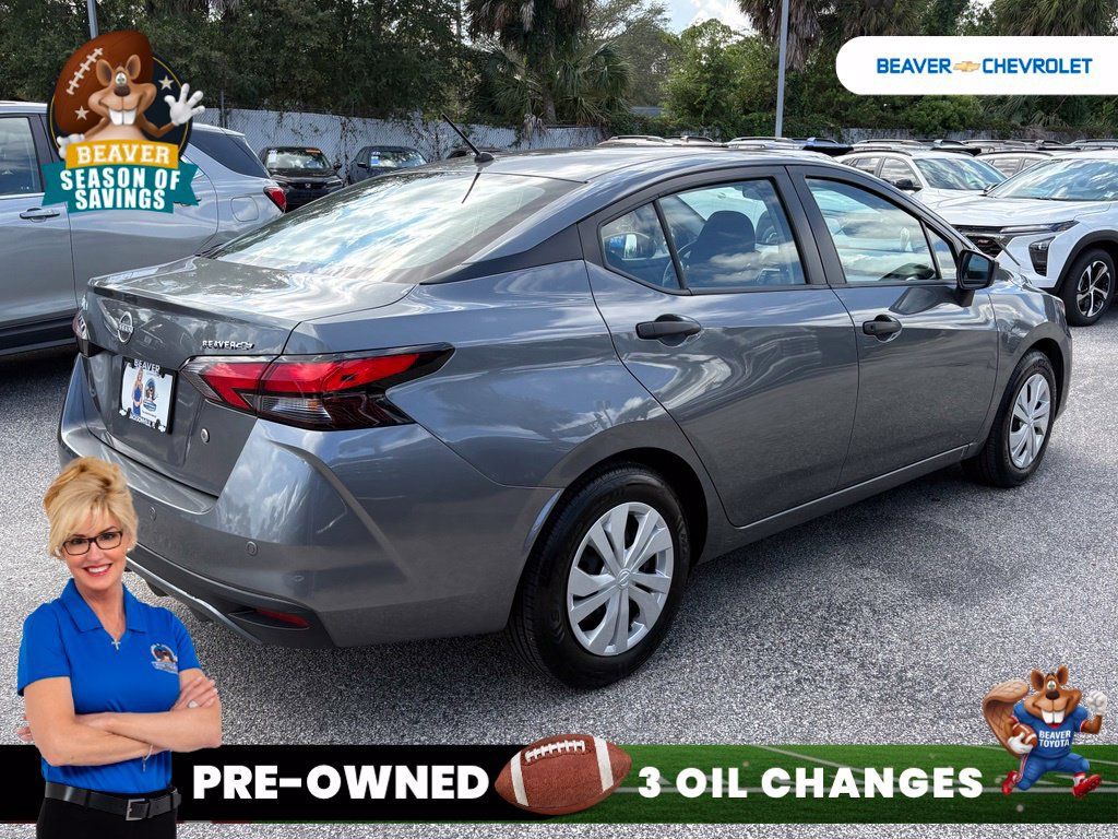 Used 2025 Nissan Versa S FWD image 7