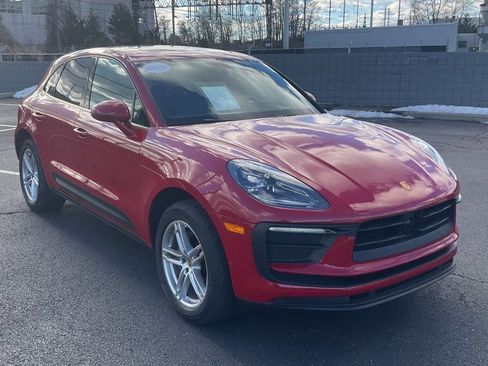 Used 2023 Porsche Macan Turbo image 1
