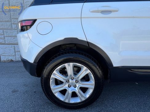 Used 2016 Land Rover Range Rover Evoque SE Premium image 12