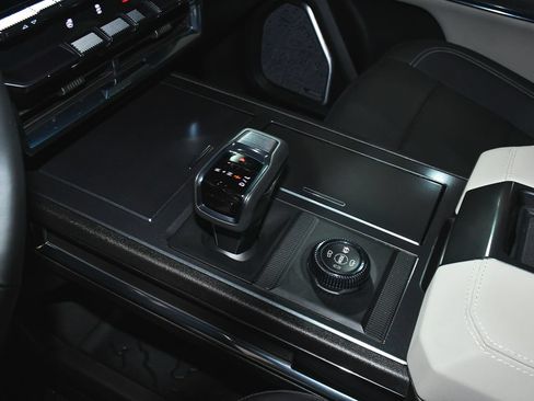 Used 2026 GMC Hummer EV SUV AWD/4WD image 39