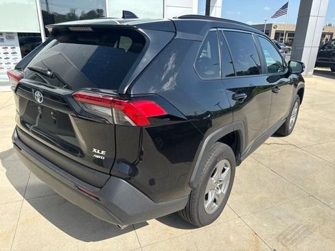Used 2025 Toyota RAV4 XLE AWD/4WD image 7