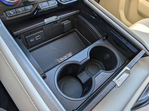 Used 2023 GMC Yukon Denali w/ Advanced Technology Package image 20