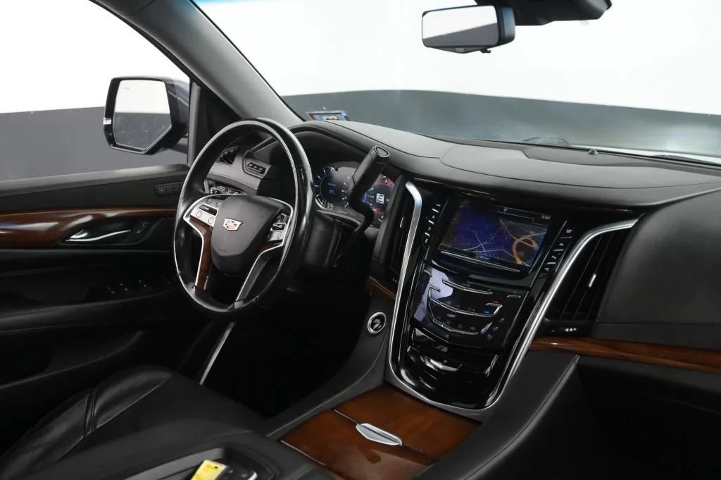 Used 2019 Cadillac Escalade Premium Luxury w/ LPO, Radiant Package AWD/4WD image 48