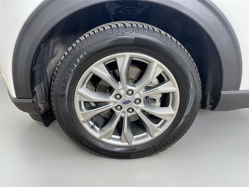Used 2021 Ford Explorer XLT w/ Equipment Group 202A AWD/4WD image 31