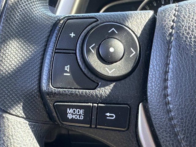 Used 2013 Toyota RAV4 LE FWD image 21