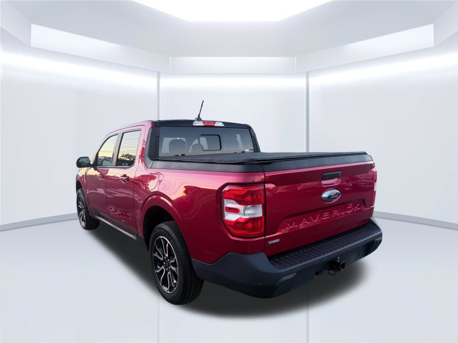 Used 2022 Ford Maverick Lariat w/ Lariat Luxury Package FWD image 4