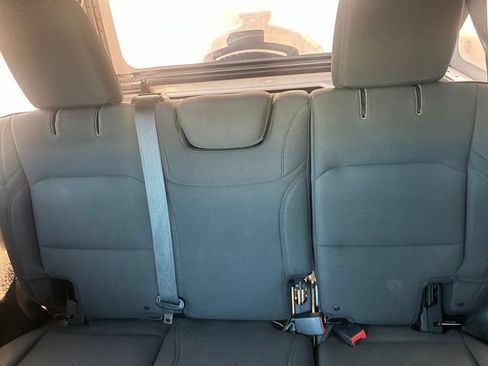 Used 2018 Jeep Wrangler Unlimited Sport AWD/4WD image 12