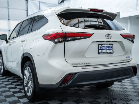 Used 2021 Toyota Highlander Limited AWD/4WD image 5