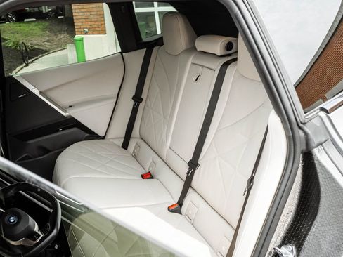 Used 2024 BMW iX xDrive50 w/ Premium Package AWD/4WD image 26
