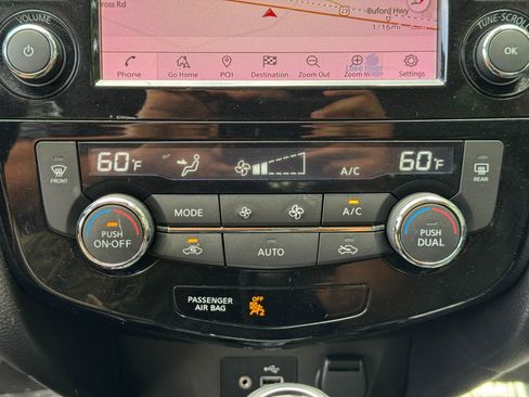 Used 2018 Nissan Rogue SL w/ Premium Package AWD/4WD image 27
