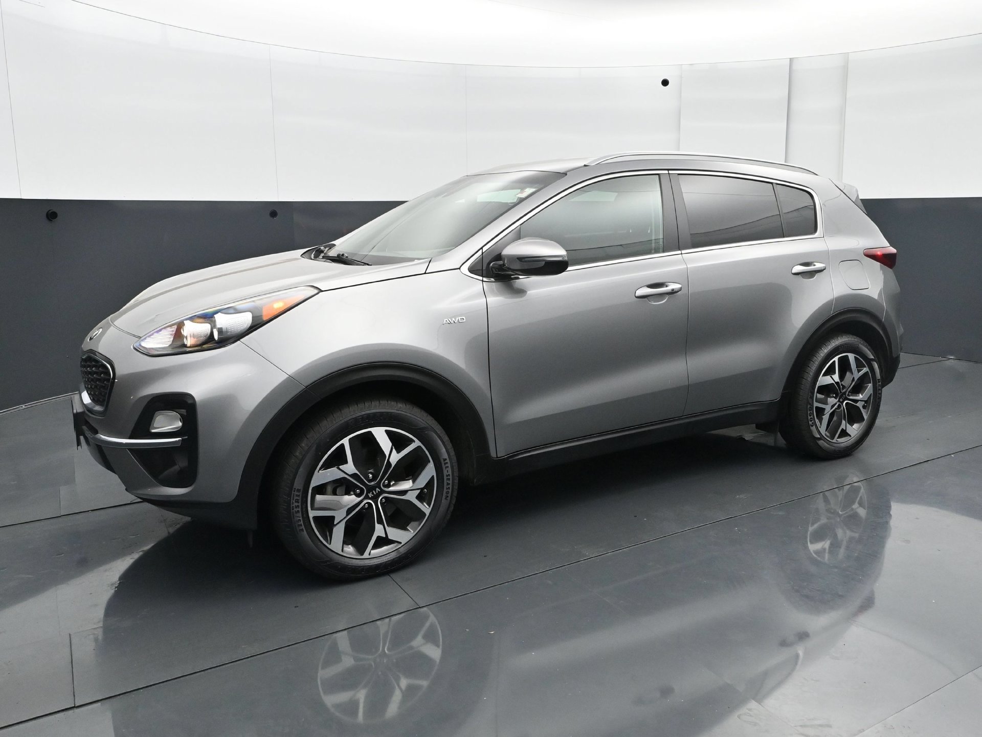 Used 2021 Kia Sportage EX AWD/4WD image 2
