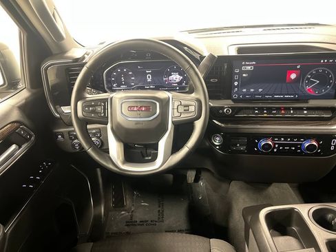 Certified 2025 GMC Sierra 1500 Elevation AWD/4WD image 18