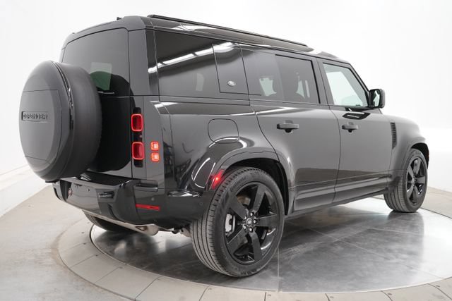 Used 2024 Land Rover Defender 110 X-Dynamic SE AWD/4WD image 7