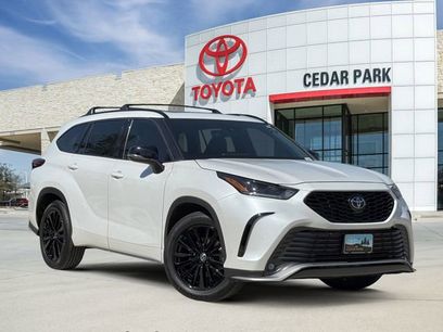 Used 2023 Toyota Highlander XSE