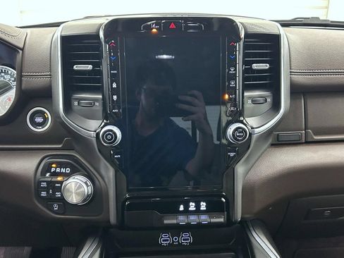 Certified 2025 RAM 1500 Laramie AWD/4WD image 12