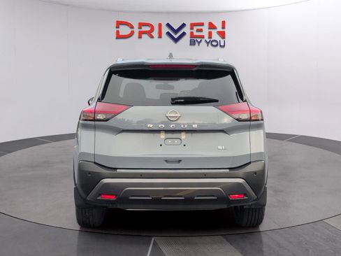 Used 2023 Nissan Rogue SL w/ SL Premium Package image 4