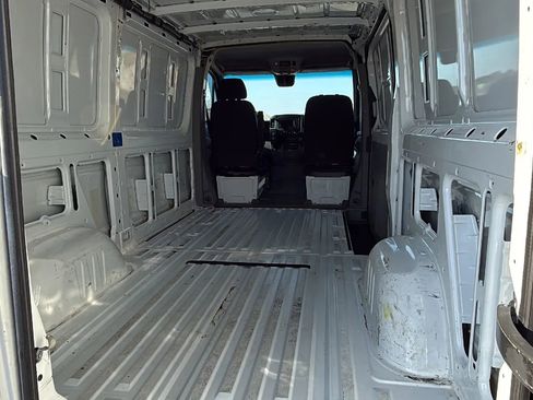 Used 2015 Mercedes-Benz Sprinter 2500 image 6