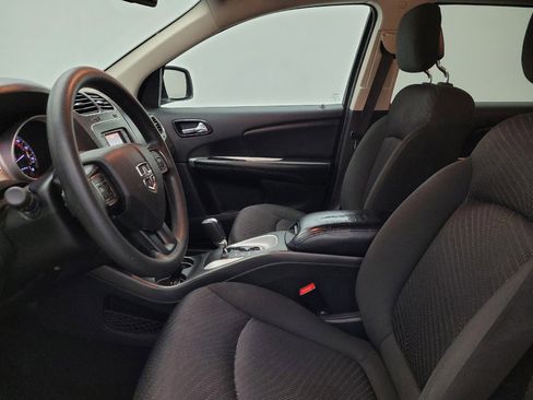 Used 2019 Dodge Journey SE w/ Blacktop Package image 17