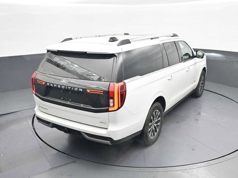 Used 2025 Ford Expedition Max Platinum image 33