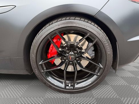 Used 2025 Chevrolet Corvette Z06 RWD image 29