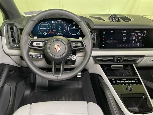 New 2026 Porsche Cayenne S image 28