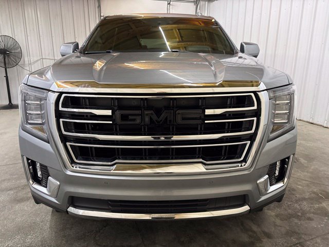 Used 2023 GMC Yukon SLT AWD/4WD image 2